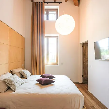 Casale Riversa イン